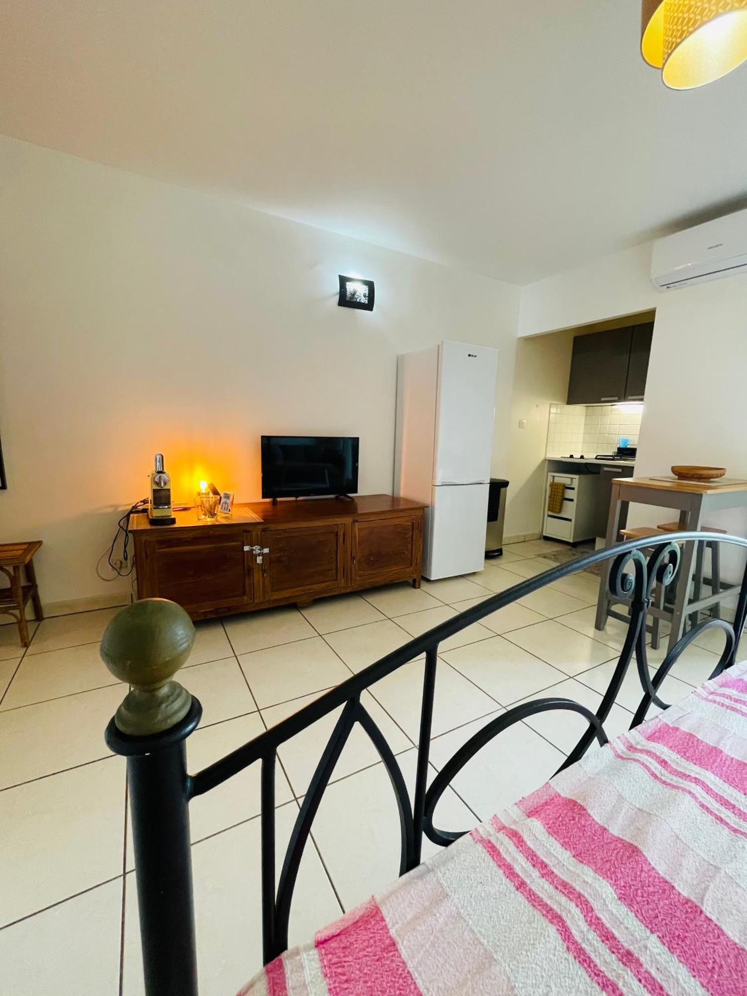 Prana Lodge Saint Gilles Les Bains 800 M De La Plage 外观 照片